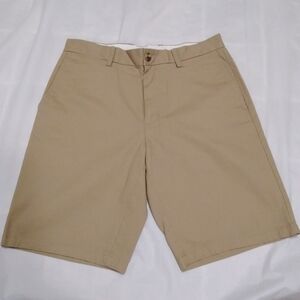 Old Navy Ultimate Slim Men's 31 Built-in Flex Flat Front Shorts